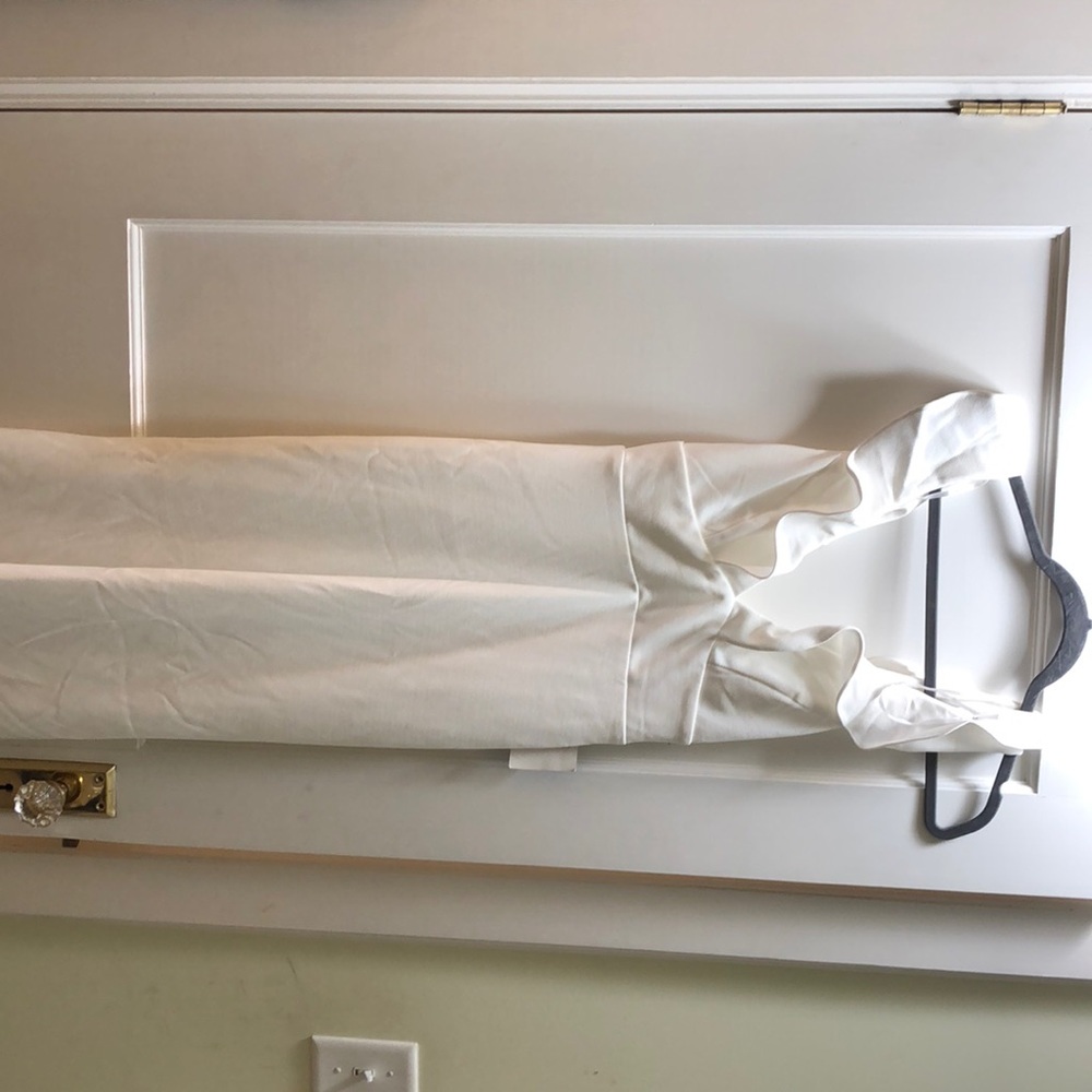Long White Lulus dress NWT